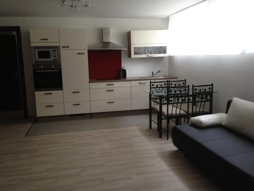 Studio 1 1/2 Contone Quarto foto